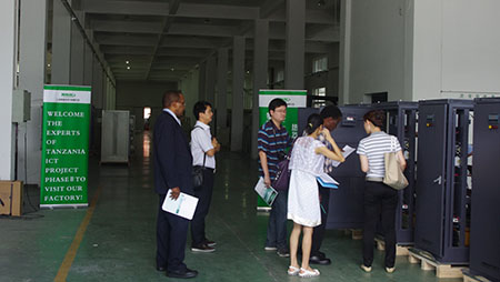 2012 Tanzanian ICT project Ⅱ team Checking in the Workshop